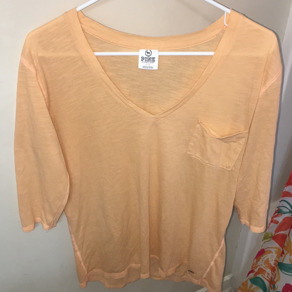 PINK Victoria’s Secret WOMENS T- Shirt